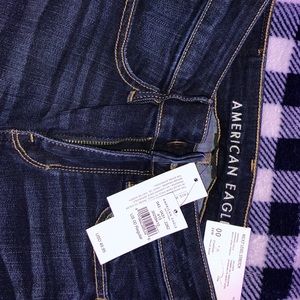AMERICAN EAGLE SIZE 00 JEANS (NEVER WORN)